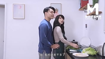 【国产】麻豆传媒作品/MD-0128 3P火锅 001/免费观看