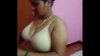 Bhabi dress change video