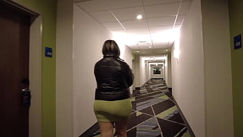 Trolling around hotel being naughty (Almost got caught)